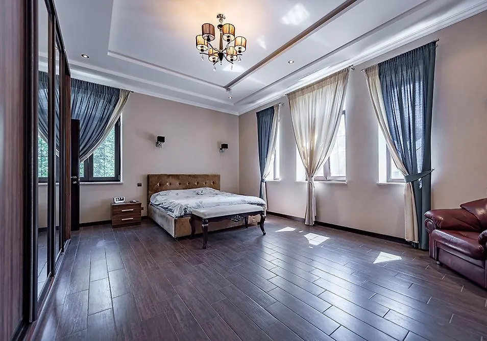 Отель Whippet House Киев Гостевой дом